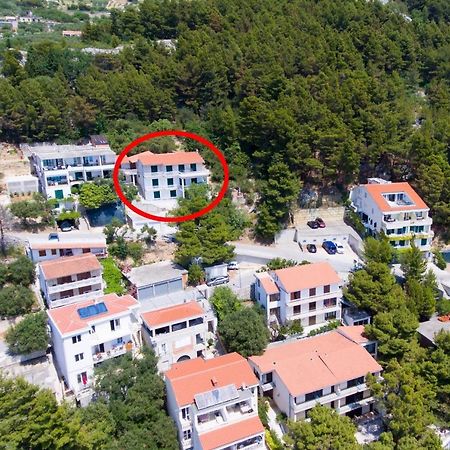 Apartments With A Parking Space Brela, Makarska - 6043 Exterior photo